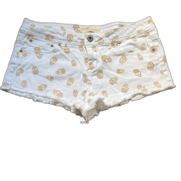 SKULL Shorty Shorts by No Boundaries Frayed Distressed Womens Size 11 - Picture 3 of 13